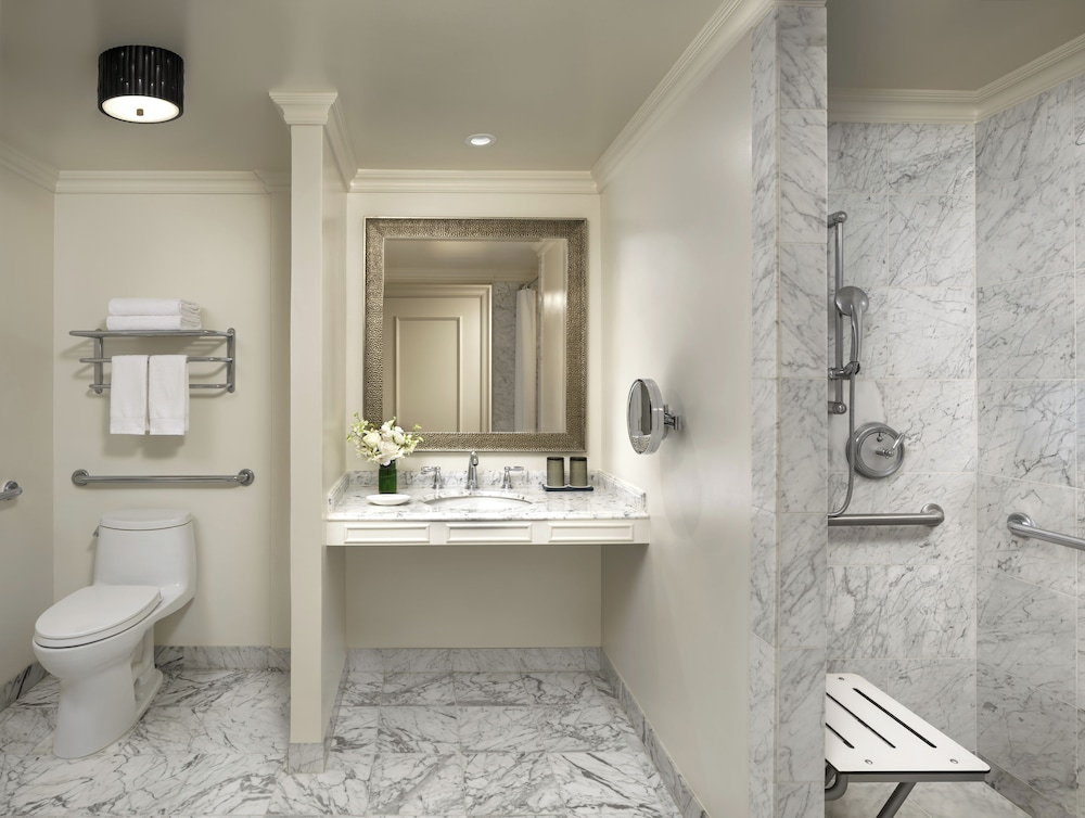 Fairmont Garden View King Accessible Roll-in-shower, Newly Renovated