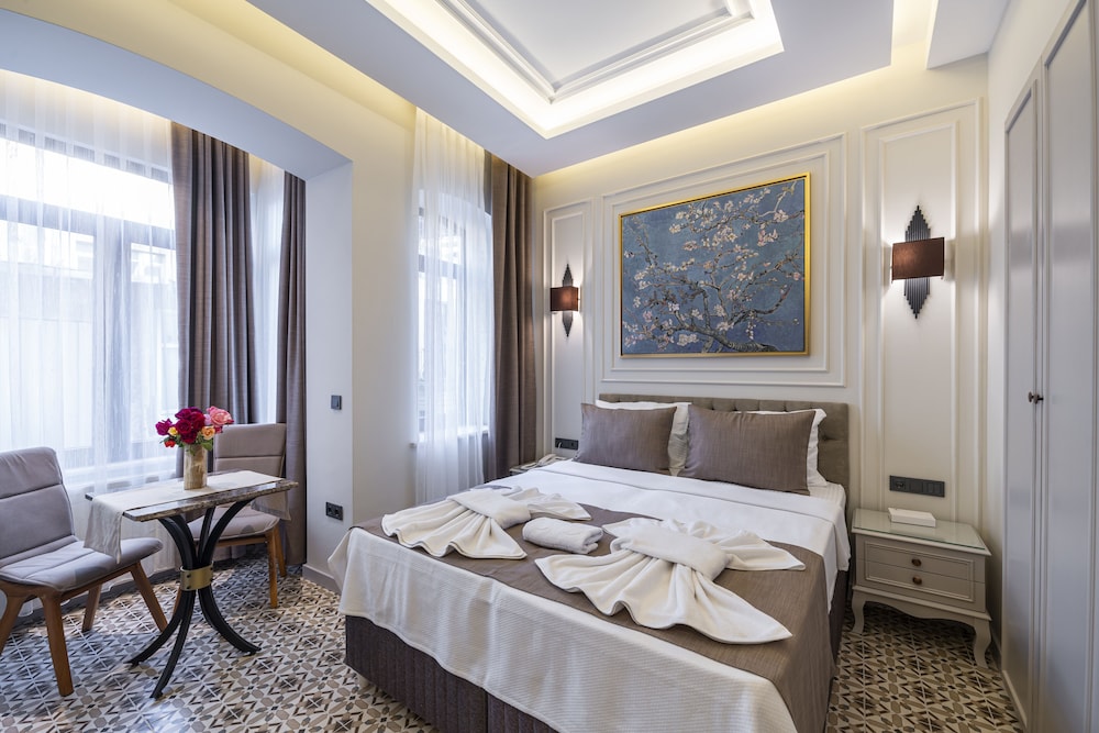 Exclusive Double or Twin Room photo 2