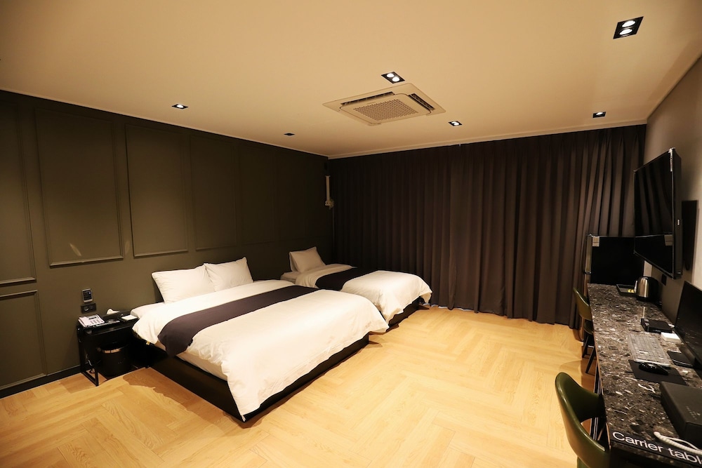 Family Twin Room photo 1