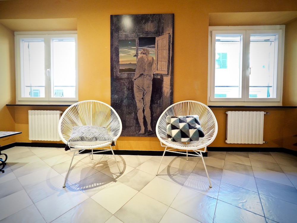 Apartment photo 2