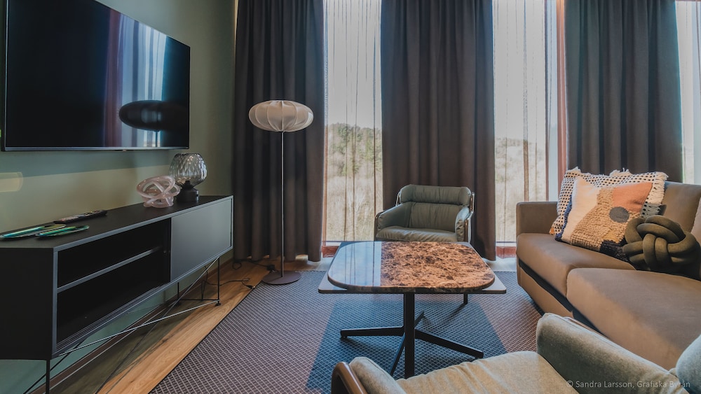 Suite, 1 King Bed