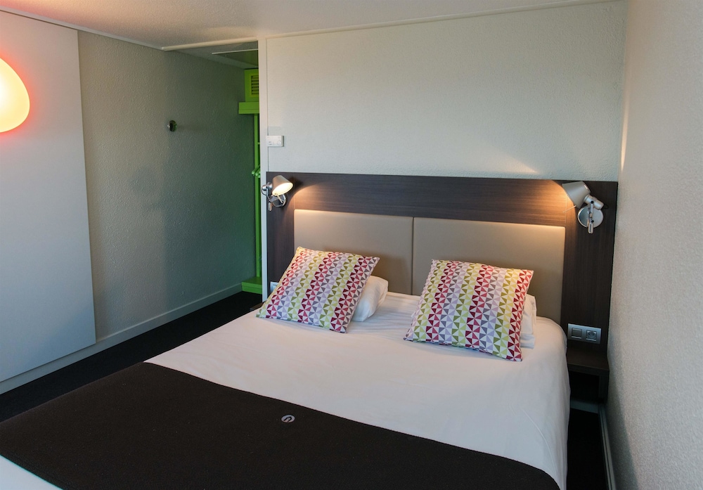 Standard Room, 1 Double Bed (Junior Bed up to 10 years) - Photo 9