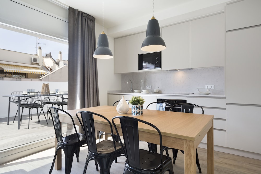 Design Penthouse, 2 Bedrooms, City View photo 2