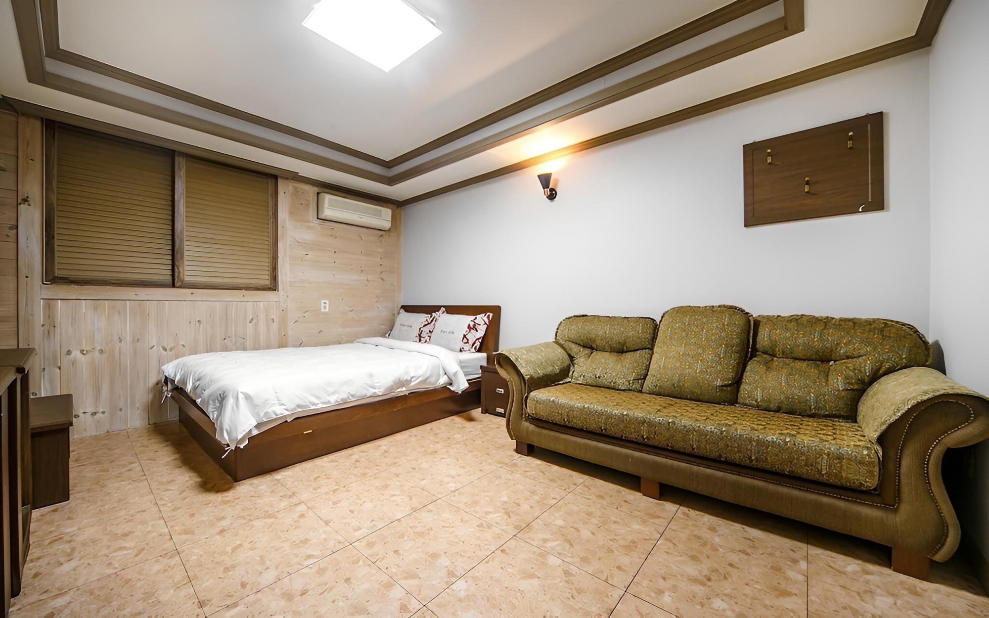 Room (Business room) - Photo 9