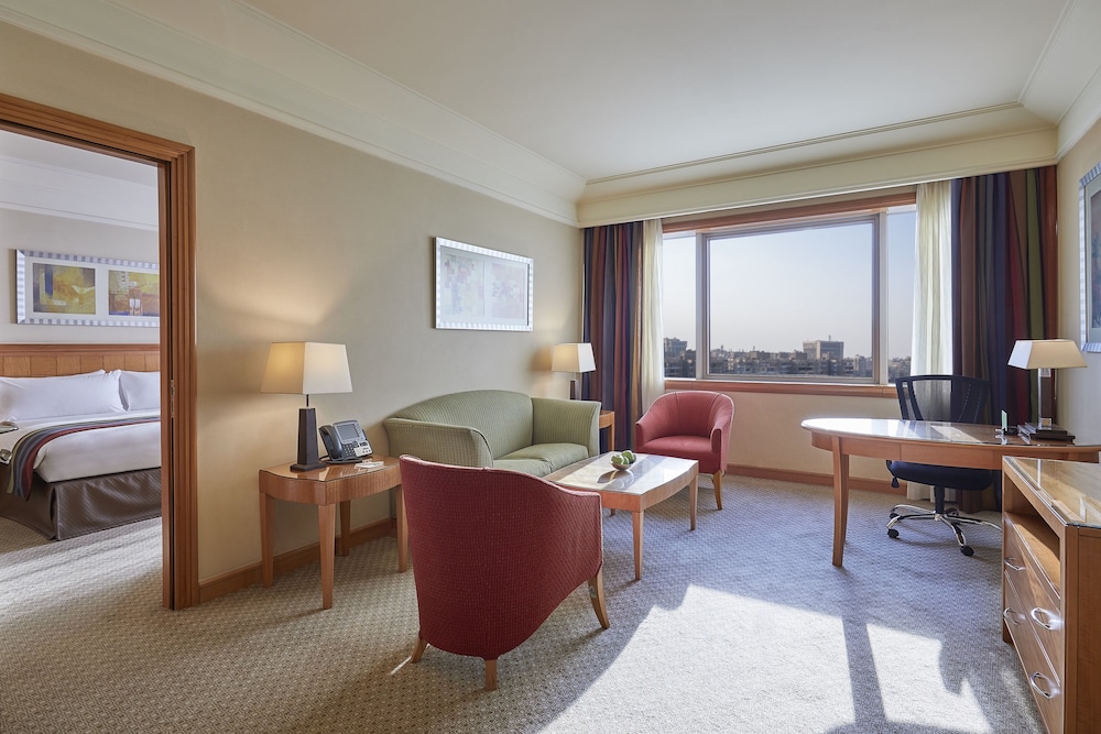 Suite, 1 Bedroom - Photo 1