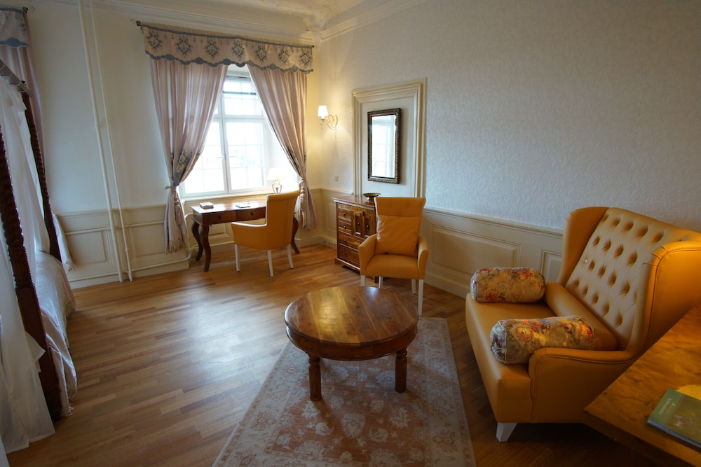 Junior Double Room, Garden View photo 2