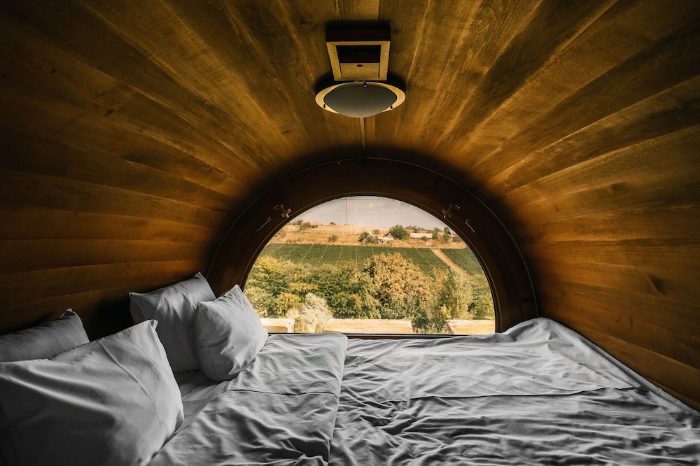 Classic House, 1 King Bed, Vineyard View