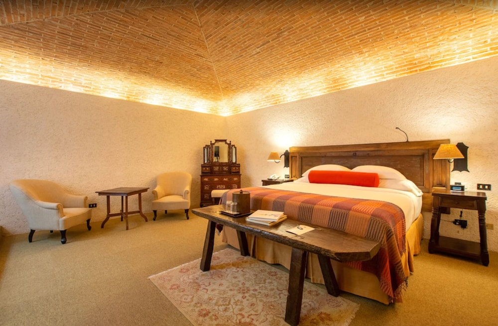 Executive Suite (All rooms are different)