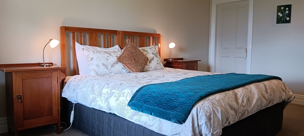 Superior Double Room, 1 King Bed, Lake View photo 2