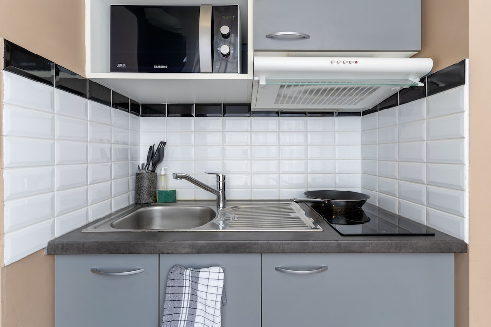 Classic Studio, 1 Double Bed, Non Smoking, Kitchenette photo 3