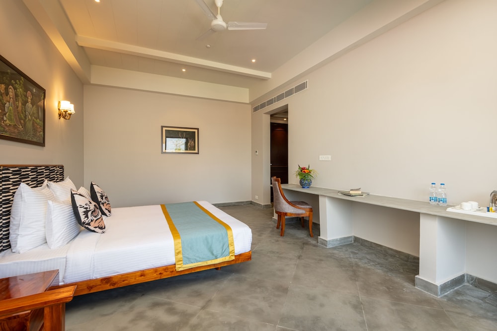 Premium Regal Room photo 1