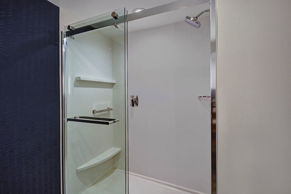 Suite, Multiple Beds - Photo 7