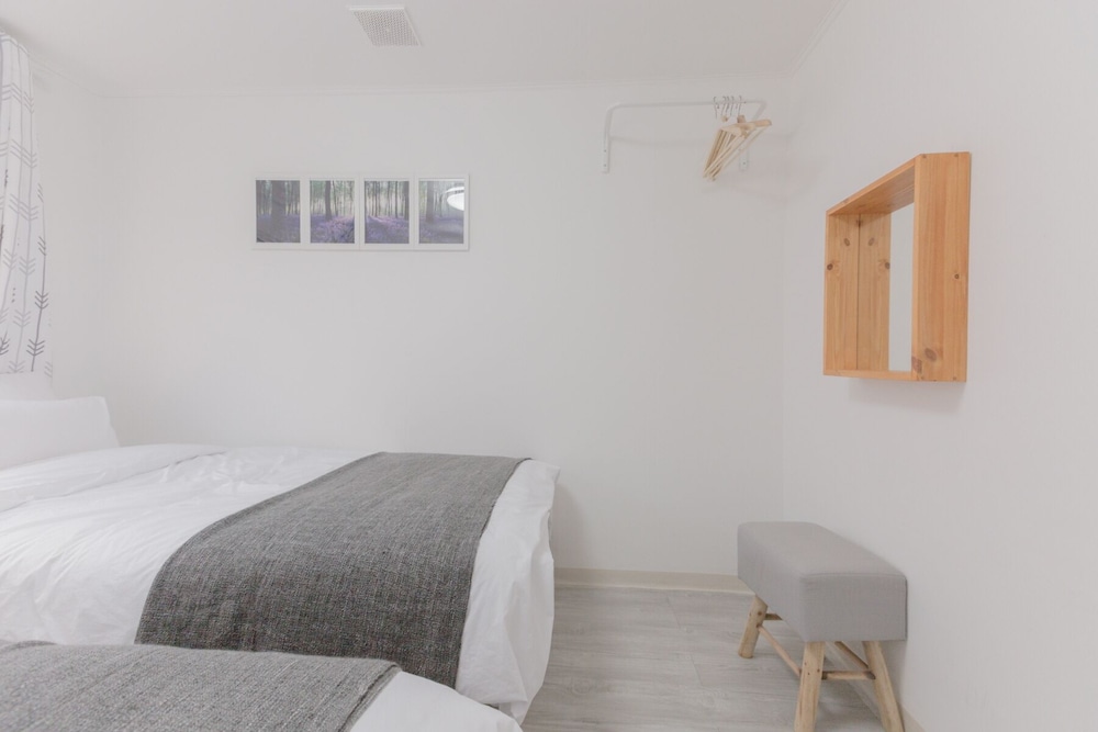 Deluxe Double Bed with Balcony, Non Smoking photo 1