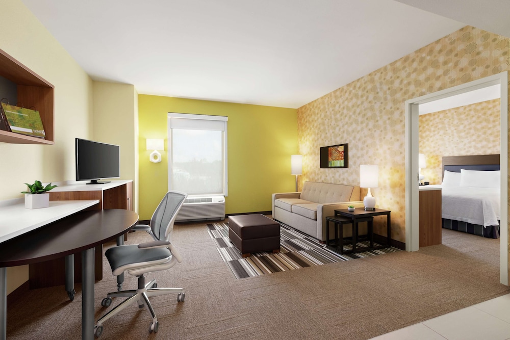 Suite, 1 King Bed, Accessible (Hearing) thumbnail 6