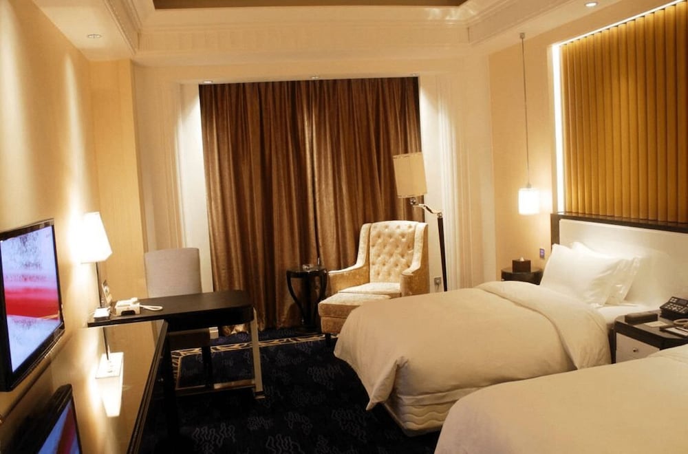 Deluxe Twin Room photo 3