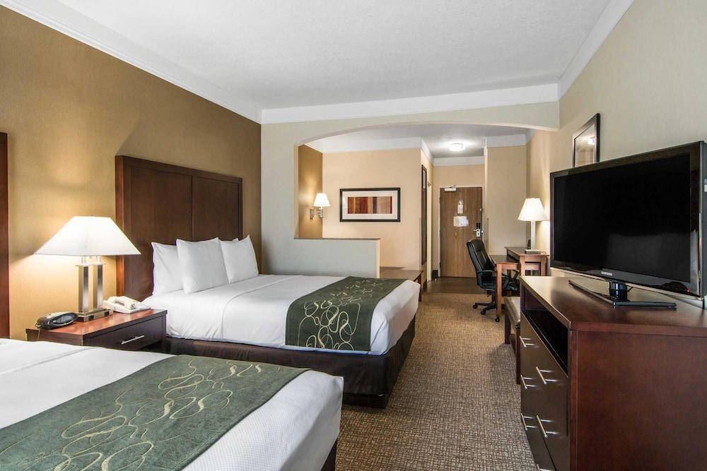 Suite, 2 Queen Beds, Non Smoking - Photo 7