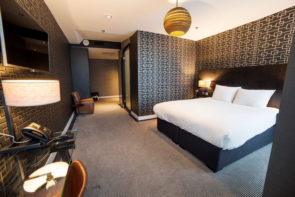 Room, 1 Queen Bed, Accessible, Non Smoking thumbnail 6