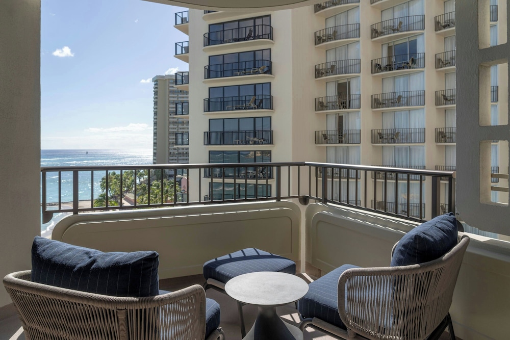 Suite, 1 Bedroom, Oceanfront - Photo 3