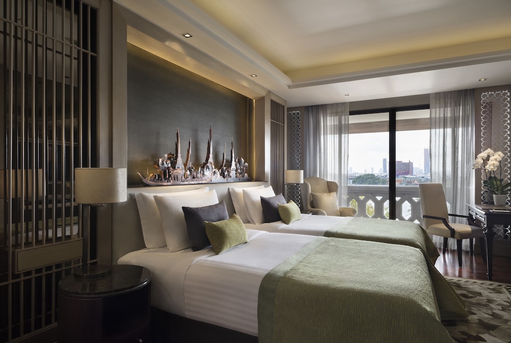 Two Bedroom River View Chao Phraya Suite
