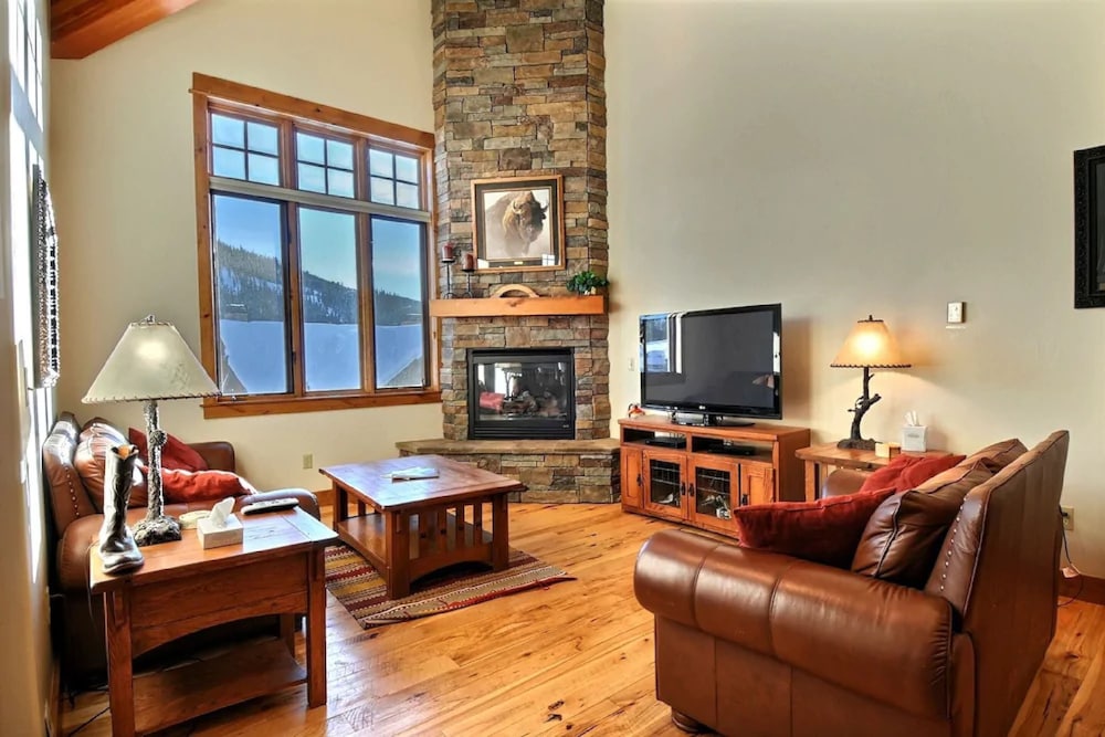 Condo, 3 Bedrooms (Alpenglow) photo 1