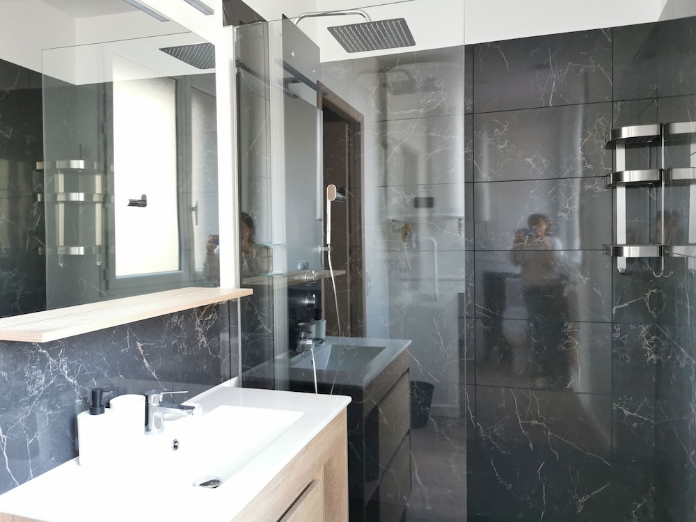 Standard Apartment - Photo 8