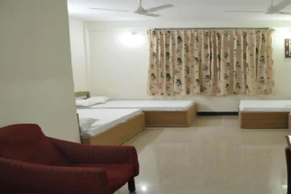 Standard Room photo 3