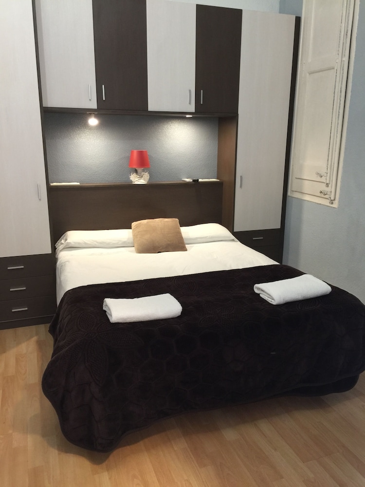 Economy Double Room, Private Bathroom (Interior) photo 2