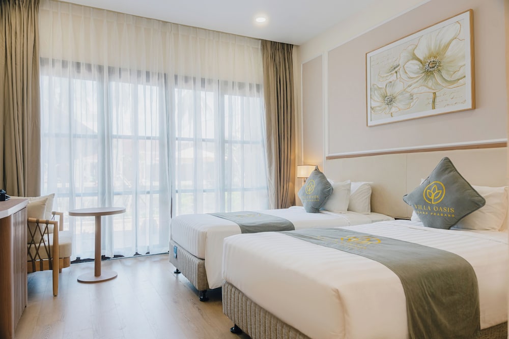 Deluxe Double Room Single Use, 1 Bedroom, Non Smoking, Lake View - Photo 4