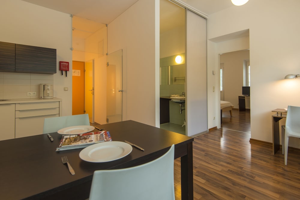 Deluxe Studio Suite photo 2