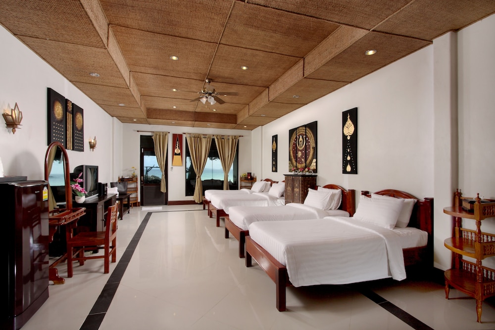Quadruple Room - Photo 4