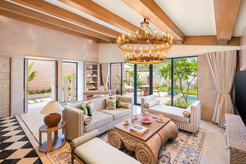 Luxury Villa (Pool & Garden) - Photo 11