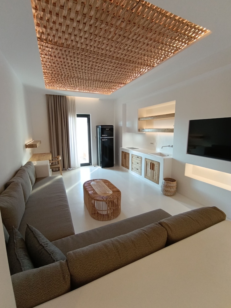 Deluxe Studio - Photo 2