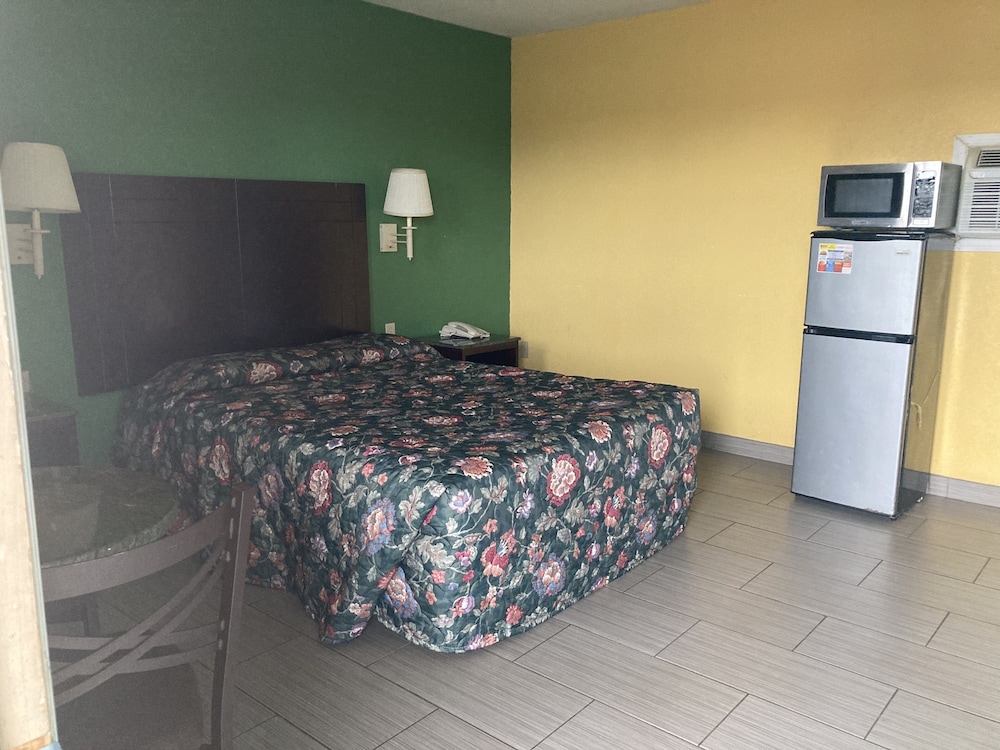 Standard Room, 1 Bedroom, Smoking photo 3