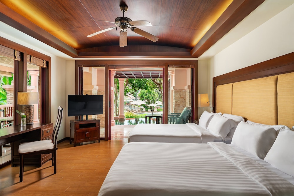 Premier Suite, 2 Double Beds, Private Pool photo 3