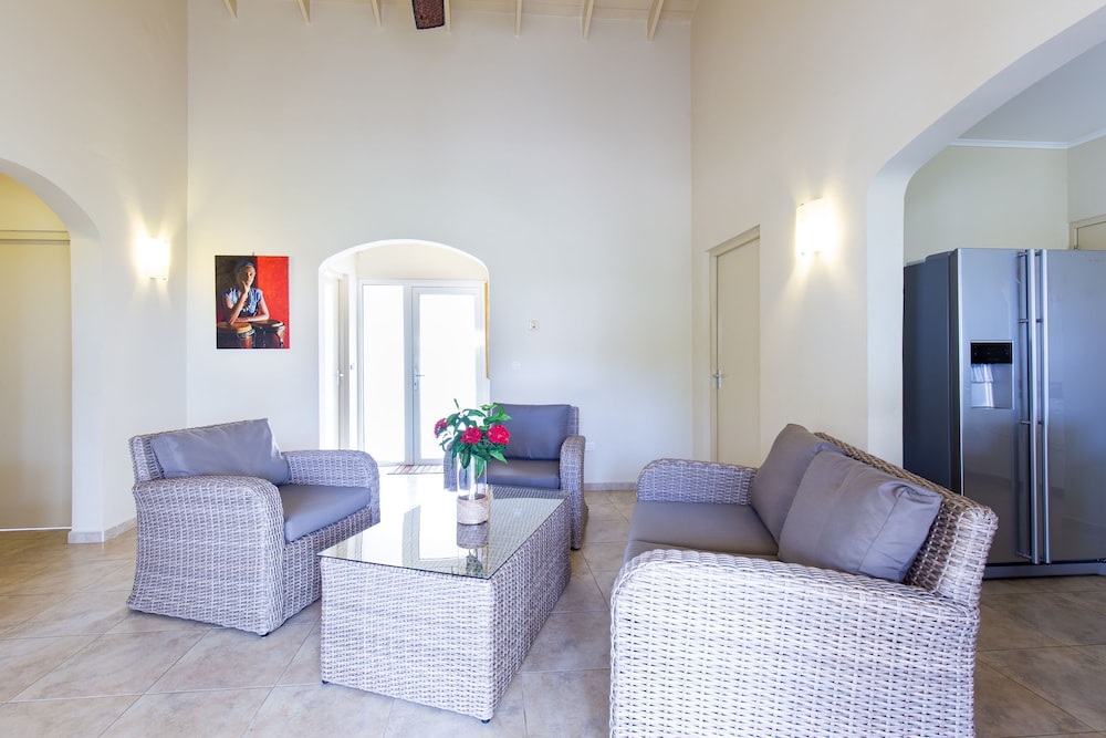 Luxury Villa, 3 Bedrooms, Garden View photo 3