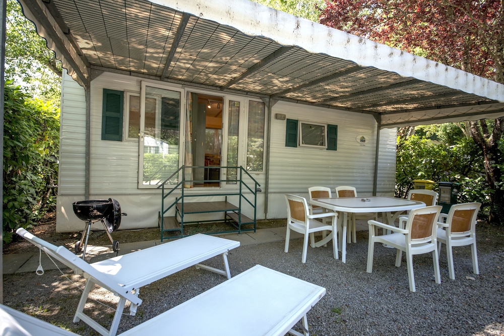 Standard Mobile Home photo 3