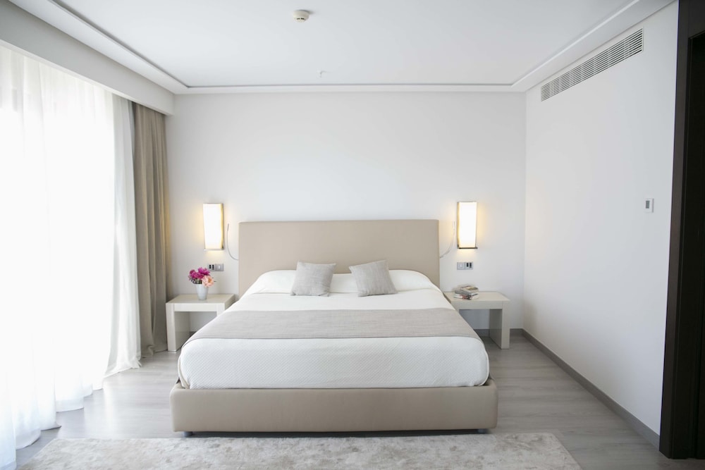 Suite junior (Máximo 2 adultos + 2 niños)