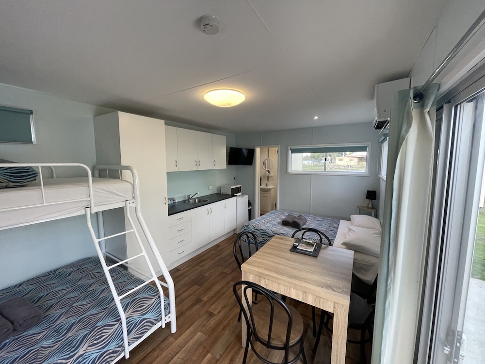 Budget Cabin photo 3