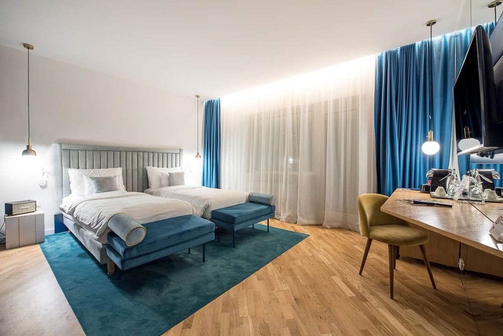 Premium Twin Room photo 2
