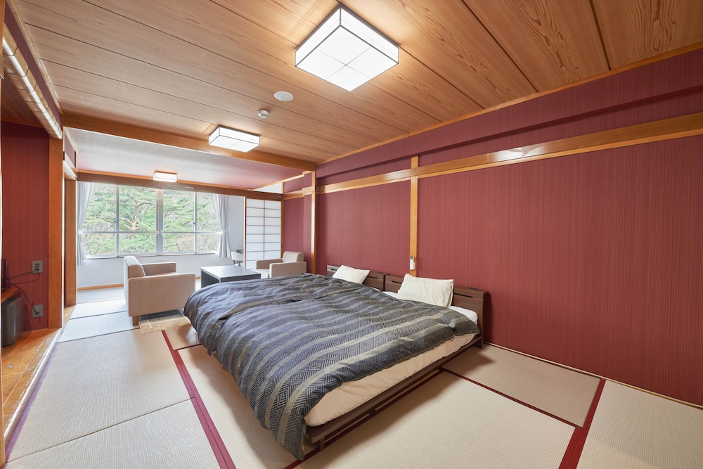 Deluxe Twin Room, Non Smoking (with Rakuyu) photo 2