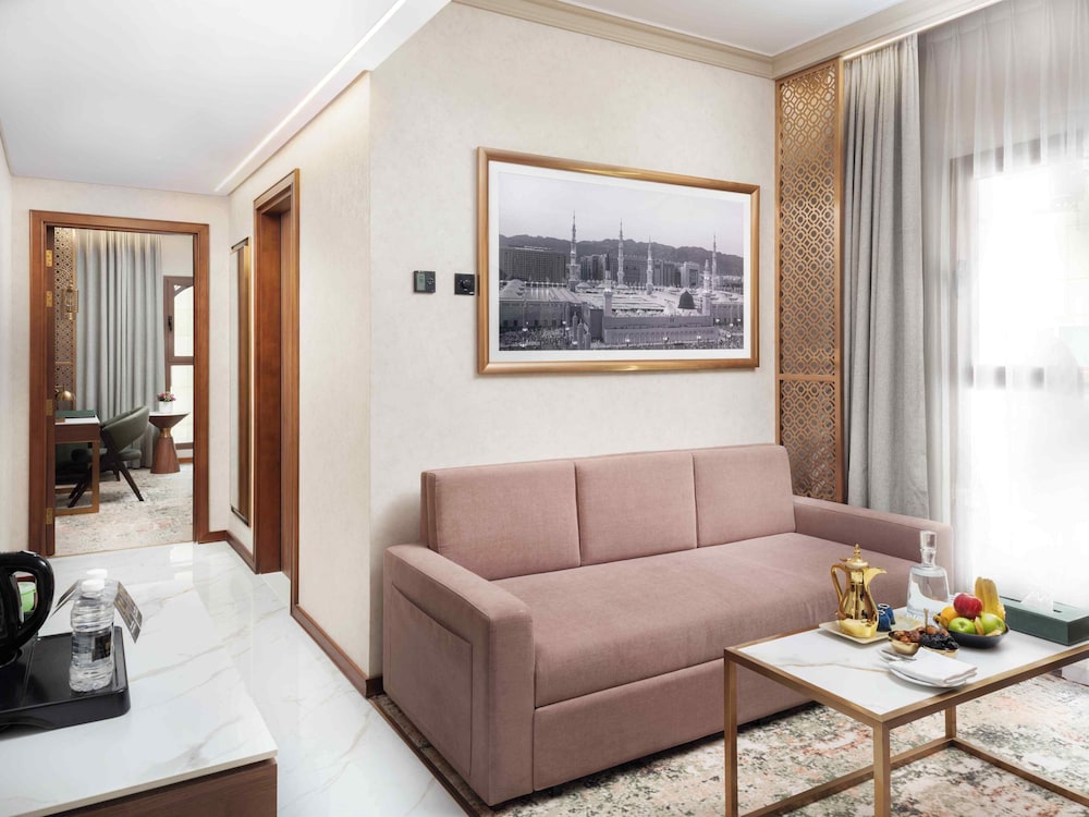 Standard Suite - Photo 4