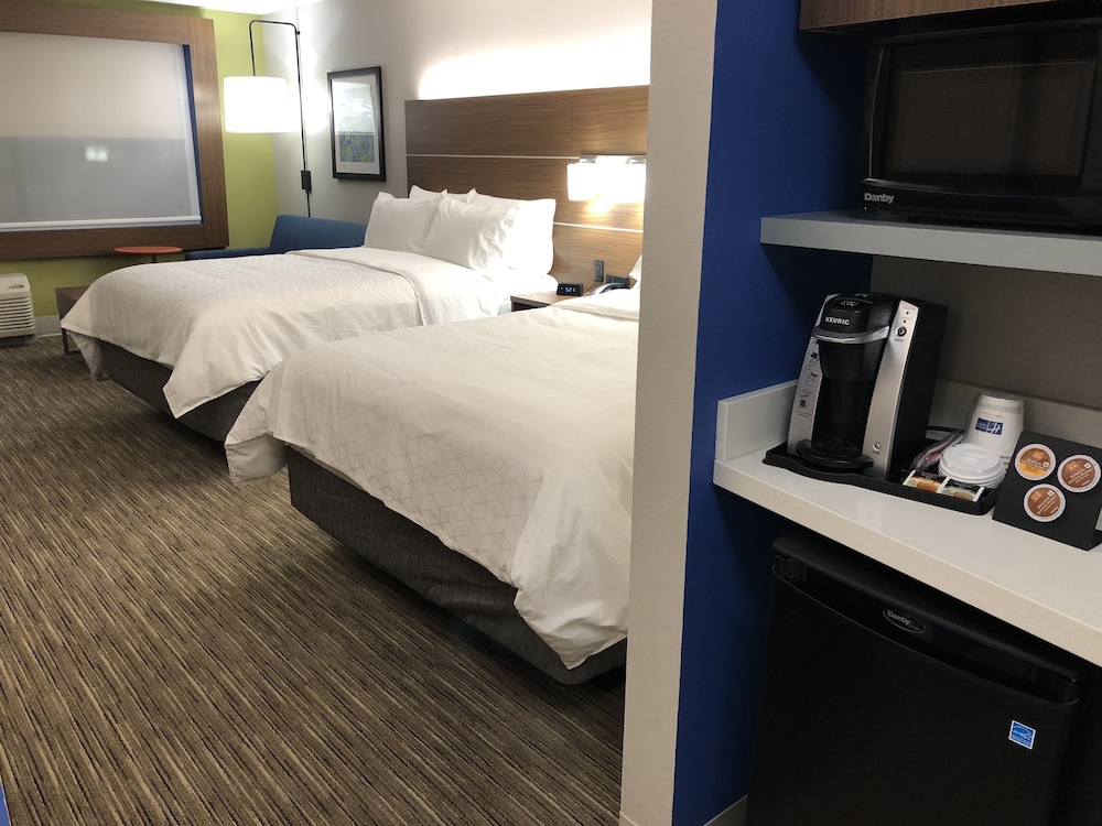 Suite, 1 King Bed, Accessible (Communications, Mobility)