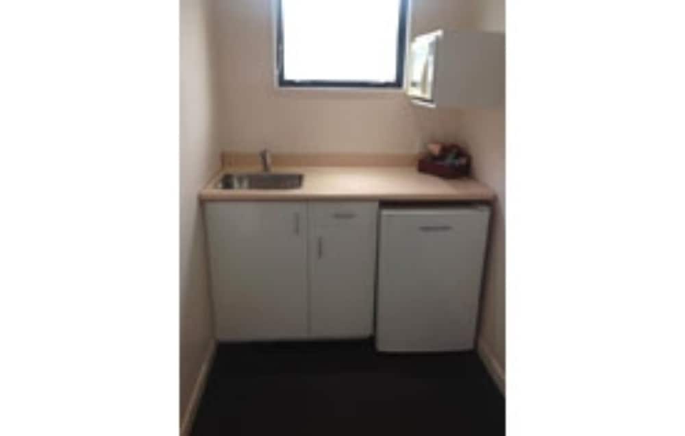 Studio Unit with Spa Bath photo 3