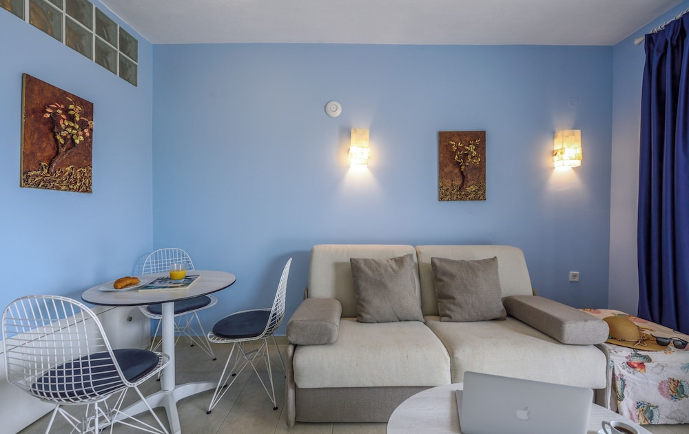 Deluxe Apartment, Sea View (Ground floor) photo 3