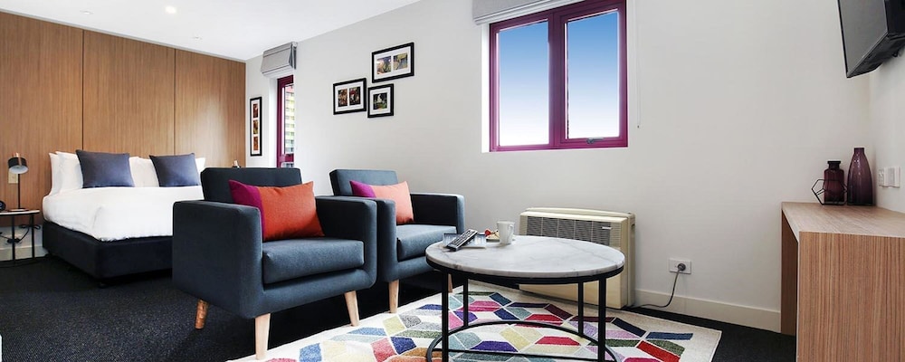 Deluxe Hotel Suite photo 1