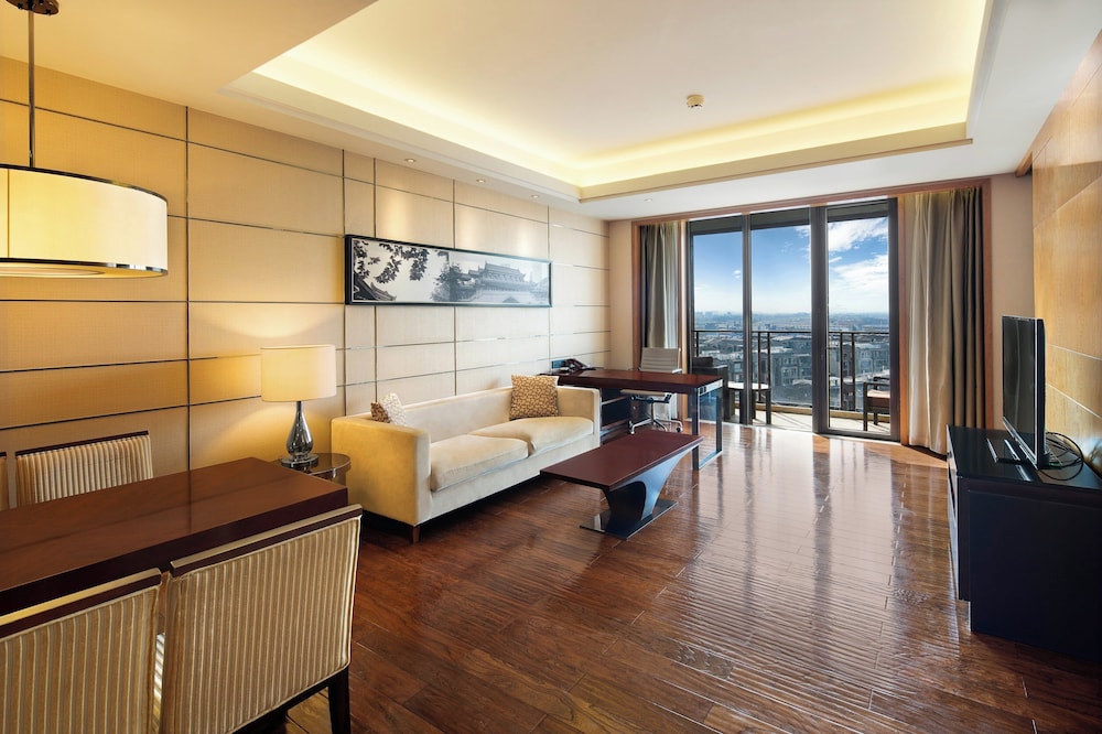 1 Bedroom Suite Balcony