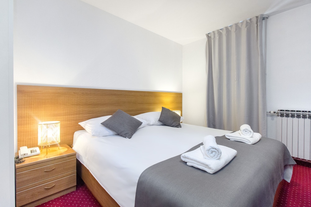 Double Room, Sea View - Photo 9
