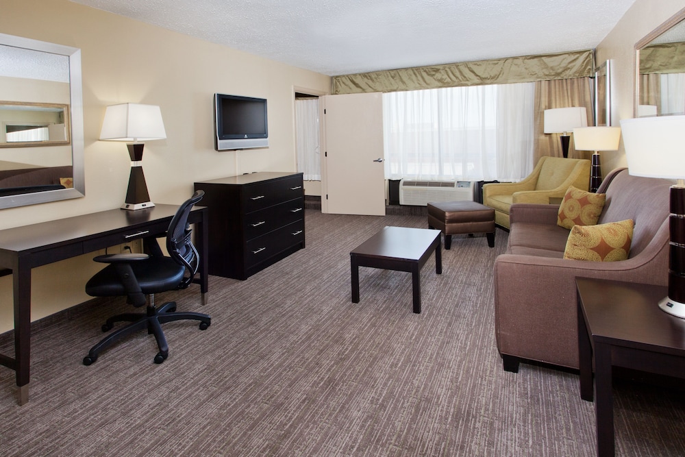 Suite, 1 Bedroom, Accessible (Communication Accessible) - Photo 1