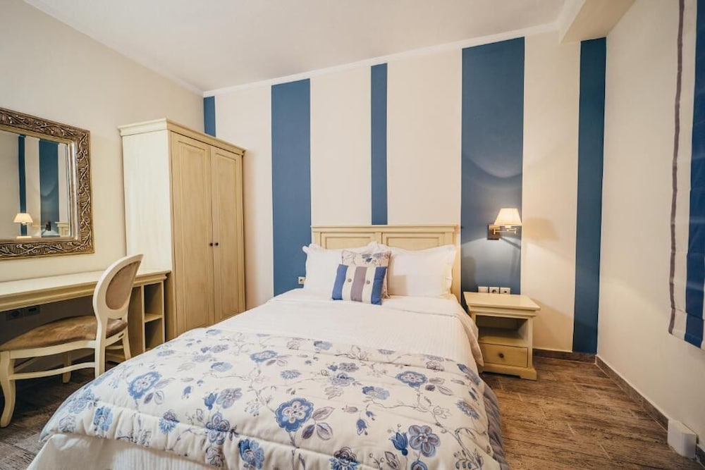 Economy Double Room photo 1
