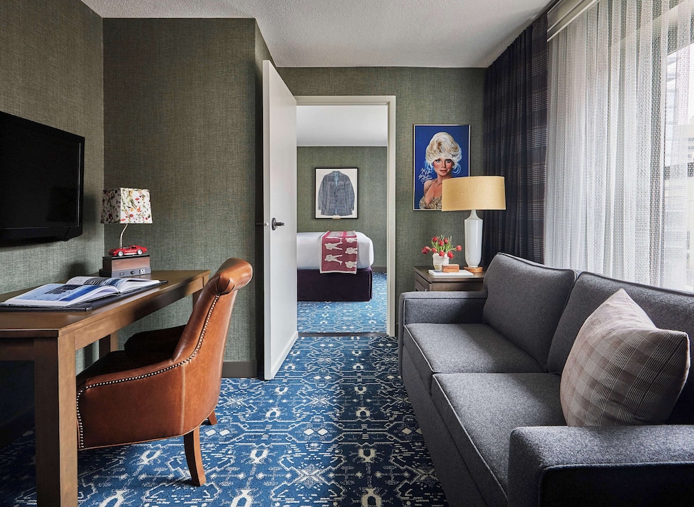 Suite, 1 Bedroom, Accessible (Roll-In Shower) - Photo 1